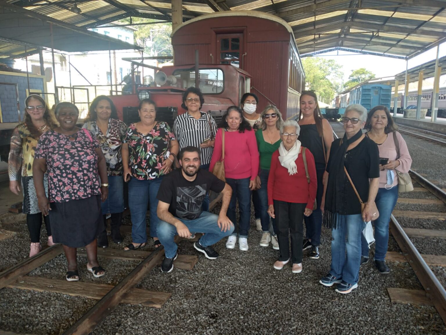 Grupo “Saúde em Movimento”, do Departamento Municipal de Saúde, promove passeio com Terceira Idade