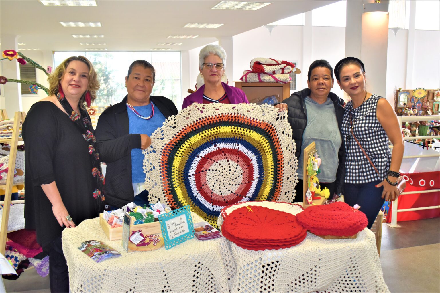 Crochê confeccionado pelo grupo “MOÇAS” é destaque em Pouso Alegre