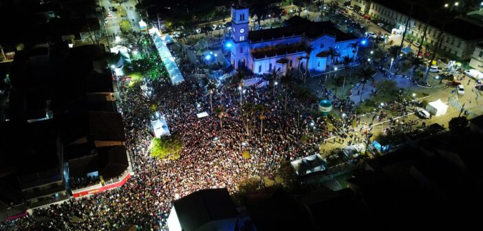 Mais de 10 mil pessoas comparecem à Praça Tiradentes para o Arraiá 2022