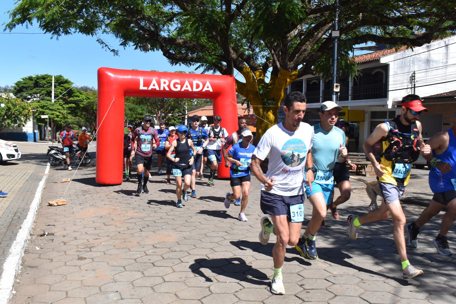 Prefeitura de Inconfidentes presta apoio à UltraTrail “Caminhos de Minas”