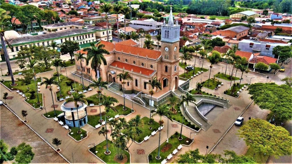 Inconfidentes celebra 60 anos com festa na Praça Tiradentes