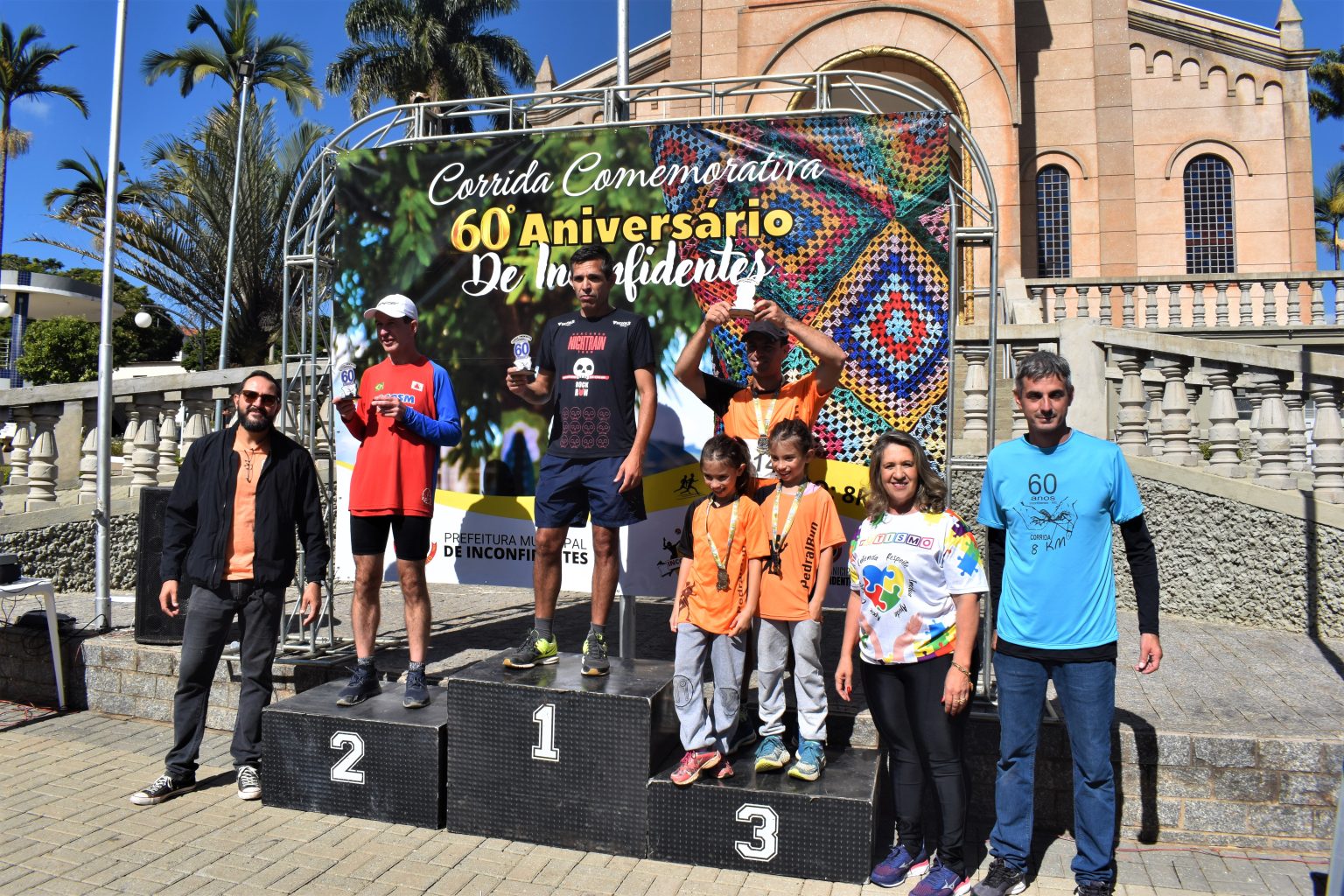 230 atletas participam de corrida em comemoração aos 60 anos de Inconfidentes