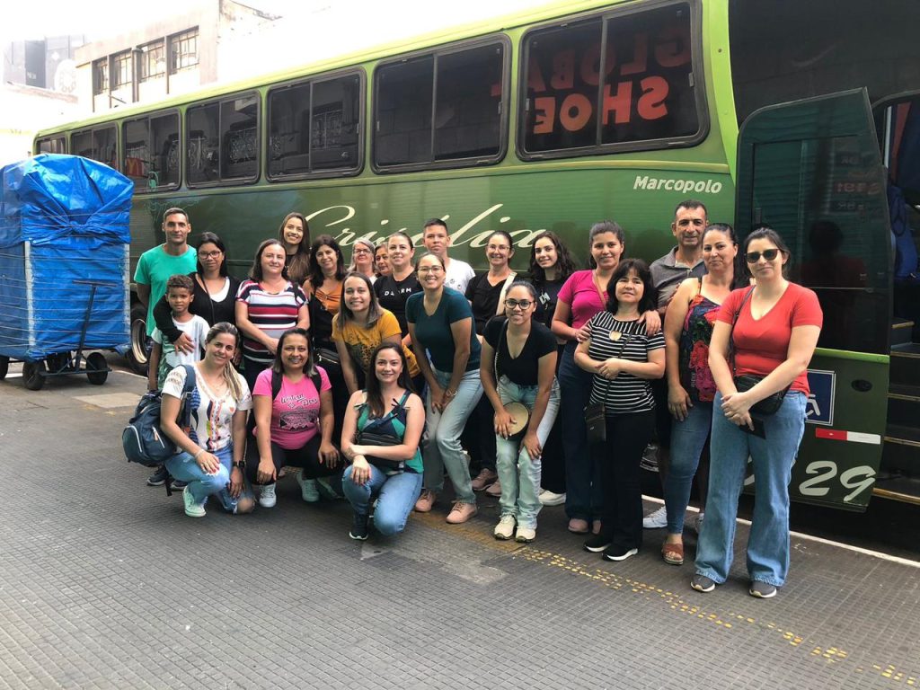 Valorização e Reconhecimento: Prefeitura de Inconfidentes Proporciona Viagem Especial aos Servidores da Educação