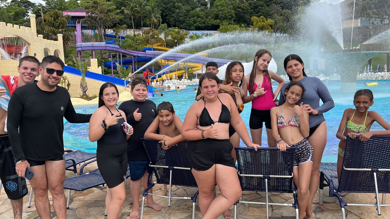 ALUNOS DO 4° E 5° ANO VISITAM THERMAS DE ÁGUAS DE LINDÓIA EM PROGRAMA EDUCATIVO