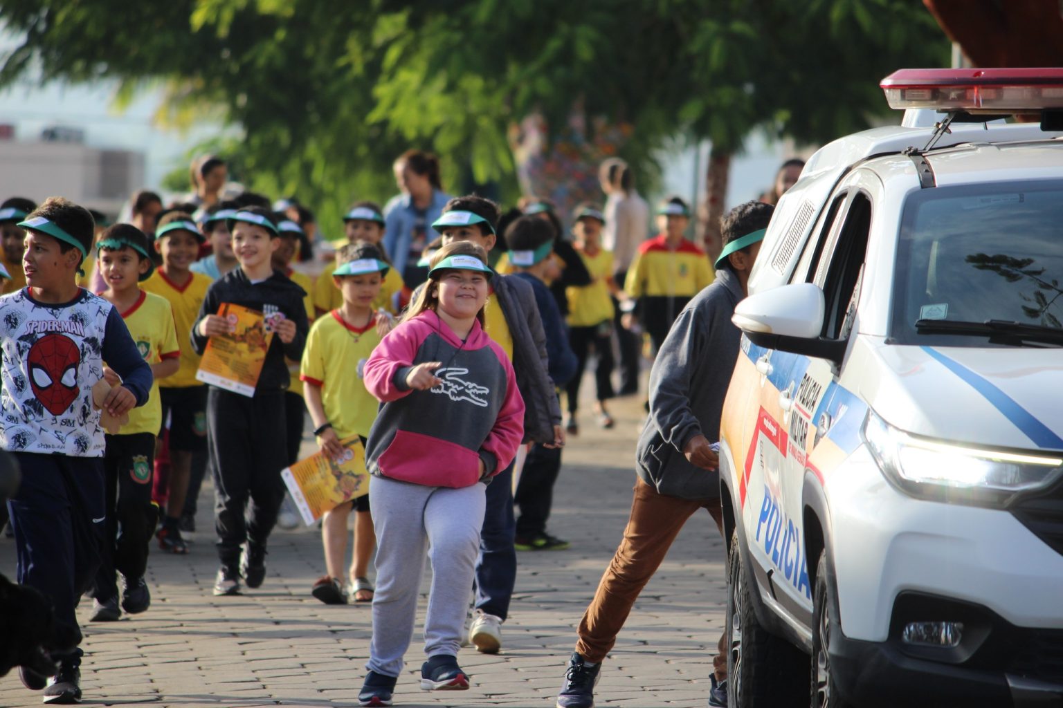 Blitz educativa em Inconfidentes: Maio Amarelo e Maio Laranja em destaque