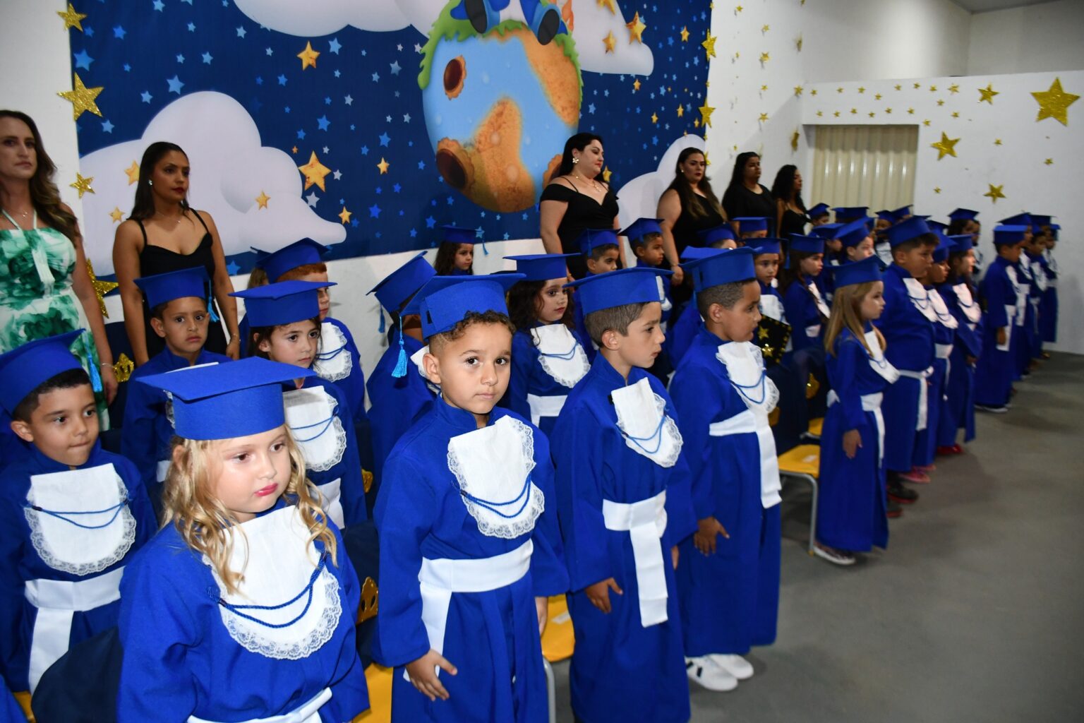 Formatura dos alunos do Pré-II do Centro de Educação Infantil Municipal Irineu Doná