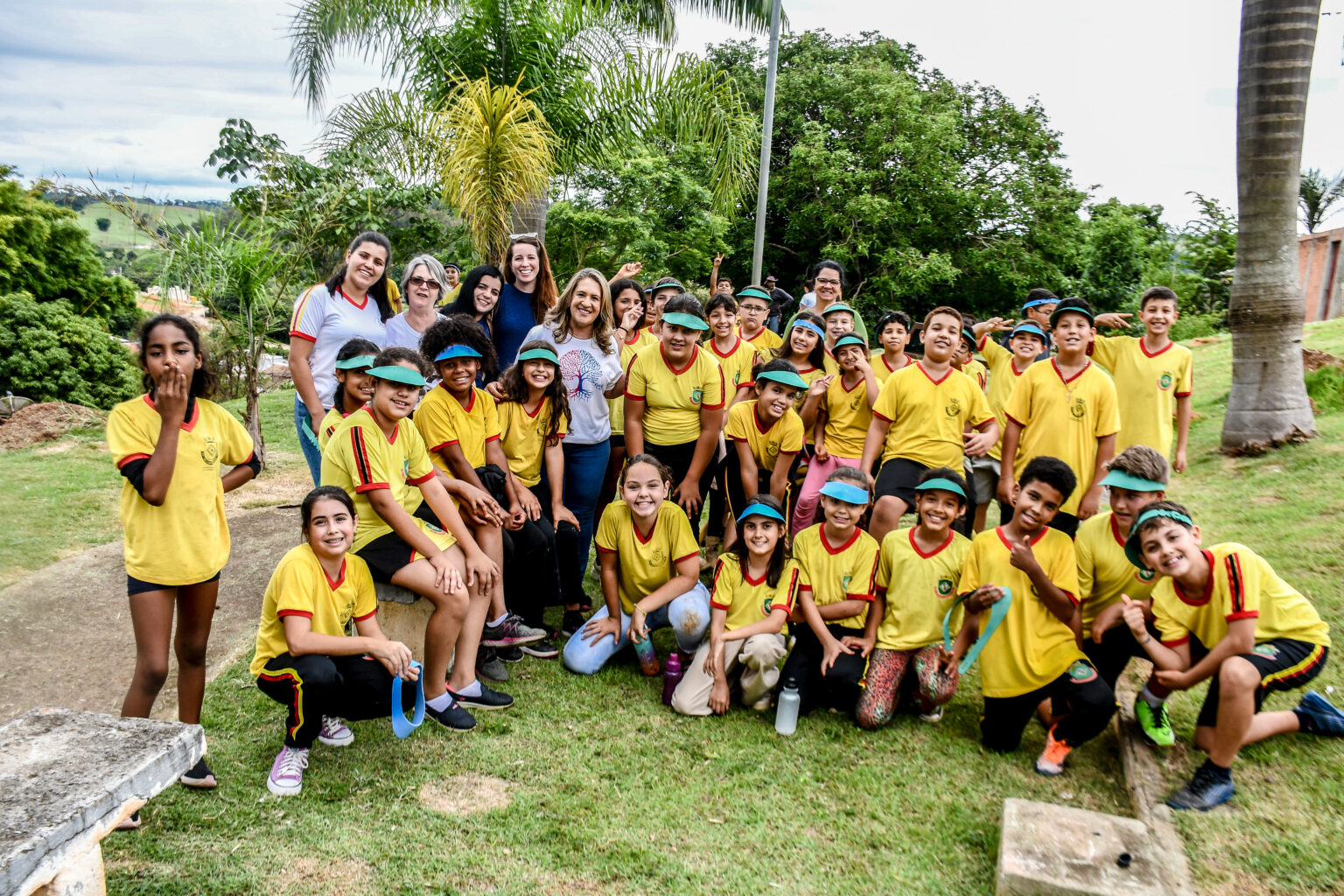 INCONFIDENTES GANHA NOVO ESPAÇO VERDE COM O PLANTIO DO SEGUNDO BOSQUE DO AMANHÃ