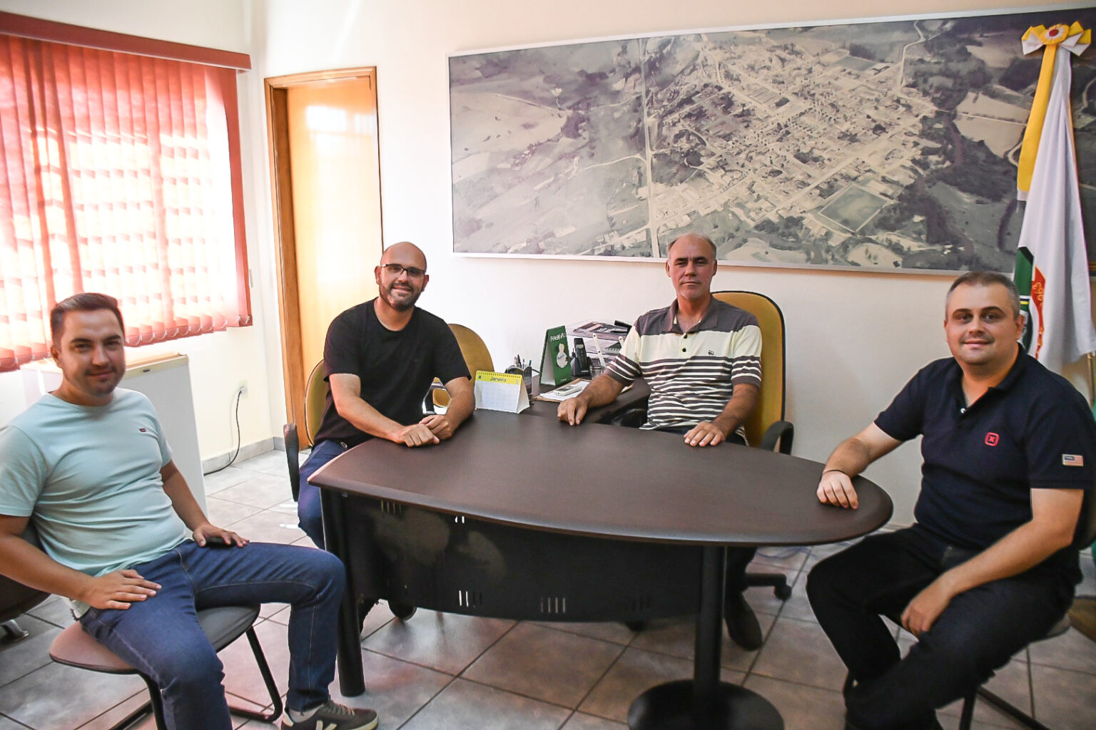 Prefeito Testa recebe presidente da Câmara para diálogo sobre o futuro de Inconfidentes