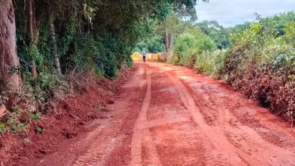 Prefeitura de Inconfidentes intensifica esforços para melhorar o sistema viário do município
