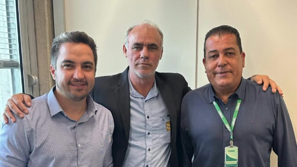 Prefeito Claudinei Tunes Pereira e Vice-Prefeito Décio Bonamichi Júnior buscam soluções junto à CEMIG para melhorias em Inconfidentes